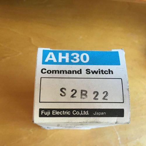 OKUMA FUJI AH30-S2B22 Push Button Switch AH30-S2 [PZ0]