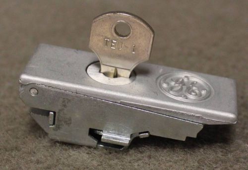 NOS Vintage GE Latch Lock  &amp; Key 2 3/4&#034; x 1&#034;