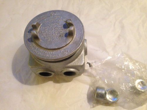 Crouse-Hinds GUA07 Conduit Outlet Cover 3 5/8&#034; w/ 6 Hub 29.6cu.in. Conduit Body