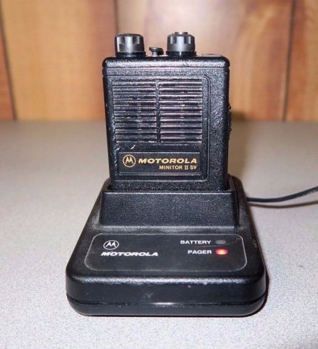 Motorola Minitor II SV Stored Voice VHF Pager H03ZVC1222AC with Charger