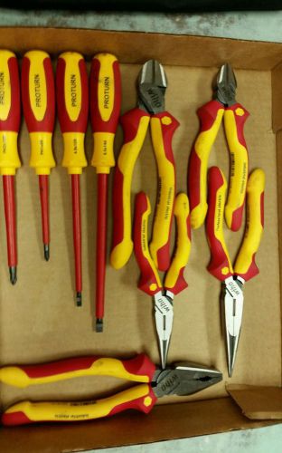 Wiha Insulated 9pc Hand Tool Set With Soft Case. Free Shipping.
