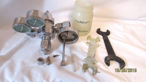 USED National Oxygen Therapy Regulator Pressure Gauge #5514111 + Extra Parts