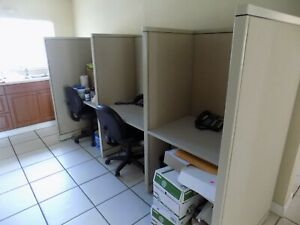 Pod of 3 10ft x 3.5ft &#034;H Cubicles / Workstations in GREAT CONDITION (Tampa Bay)