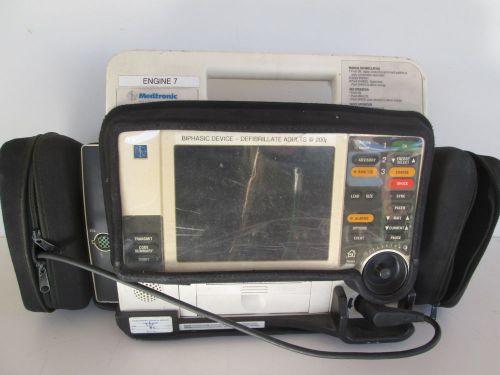 Lifepak 12 monitor powers up with ecg cable biphasic  #4