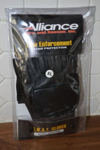Law Enforcement S.W.A.T. Gloves, Half Finger, Leather, Velcro Wrist, Size MEDIUM