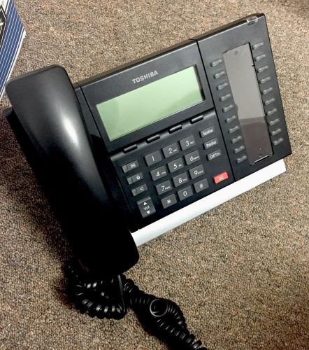 TOSHIBA DIGITAL BUSINESS TELEPHONE DP5032-SD