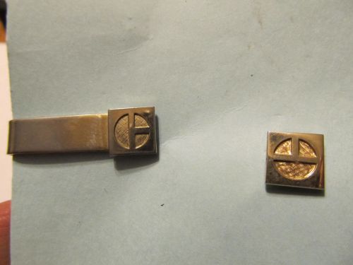 2 Vintage Caterpillar CONSTRUCTION , TIE CLASP &amp; TIE TACK  Gold tone