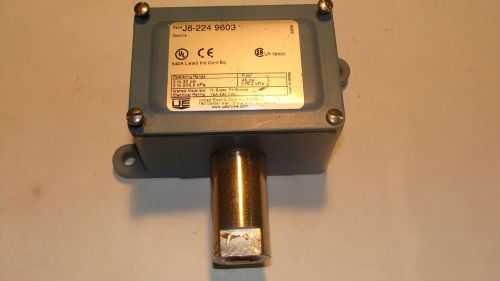 UNITED ELECTRIC PRESURE SWITCH TYPE J6 MODEL 224 J6-224, 0 TO 30 PSI