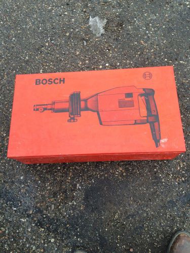 BOSCH 11305 USED HAMMER WITH  6 USED bits with case