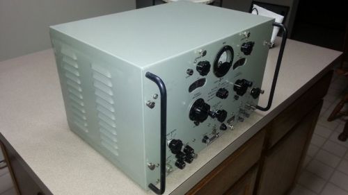 US NAVY SIGNAL GENERATOR with CASE AN/URM64-A
