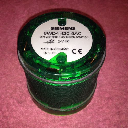 ***NEW*** SIEMENS 8WD4 420-5AC GREEN STACKABLE LED LIGHT