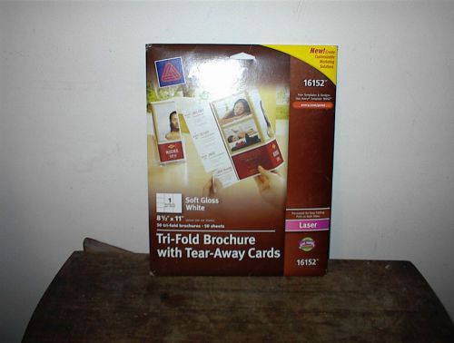 Avery Tri-Fold Brochure Paper w/Tear-Away Cards  - AVE16152