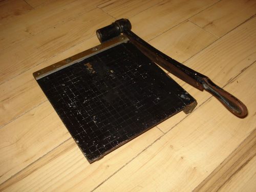 VINTAGE EASTMAN # 10 PAPER CUTTER - ALL METAL &amp; BRASS - CUTS GREAT - LOOK