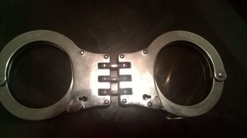 double locking police hand cuffs with keys
