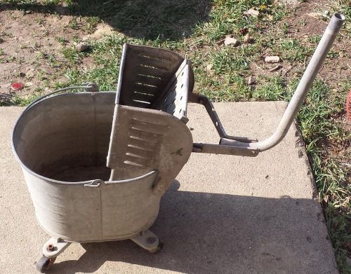 Heavy Duty Commercial Industrial Strength Galvanized Mop Bucket and Wringer