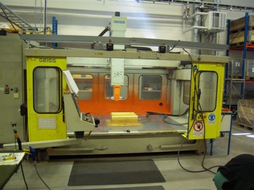 Geiss trimming router machine