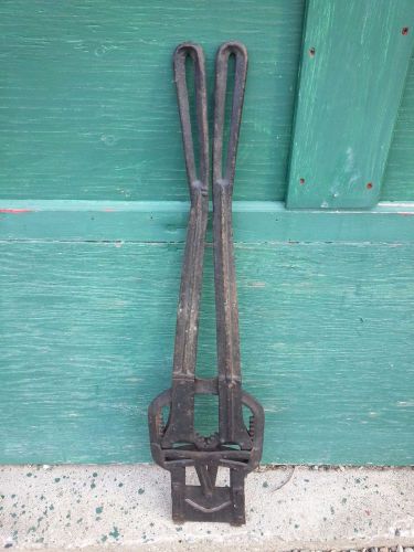 Vintage Cast Iron Cattle Dehorner Tool 37&#034; Long Great Western Decor