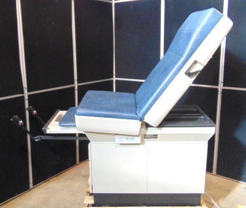Midmark 404-007 manual medical exam bed - in good condition - gv-15 for sale