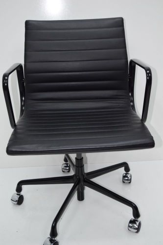 new HERMAN MILLER EAMES ALUMINUM GROUP MANAGEMENT CHAIR in MCL BLACK LEATHER