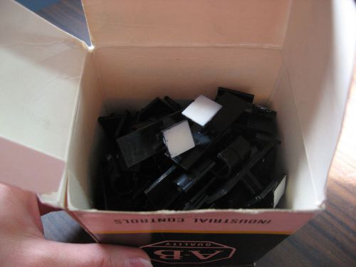 Box of 50 New Allen Bradley 1492-N12 Fuse Puller Terminal Blocks