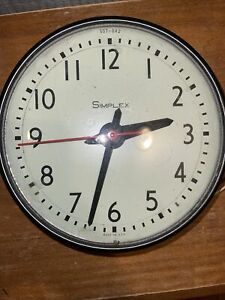 Vintage Simplex Round Dome Electric School Wall Clock 13” Diameter Glass Works