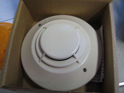 Notifier fsp-851 intelligent plug-in photoelectric smoke detector for sale