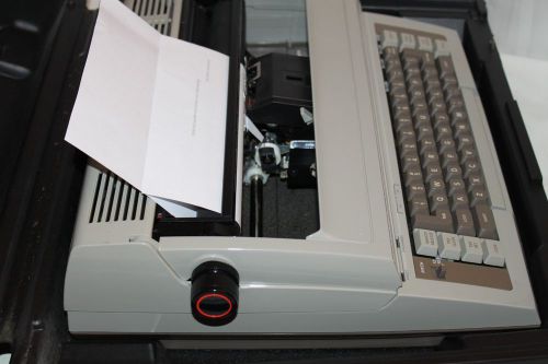 Smith Corona Typewriter Memory Correct II Model: 1M with Case &amp; Manual + 2 lift