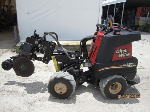 Ditch Witch Zahn R230 with Pizza cutter plow