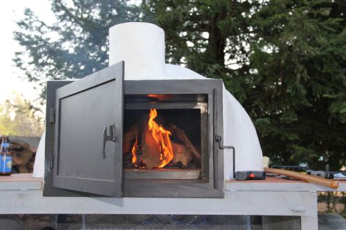 Mobile Pizza Oven &amp; Wood Fire Grill