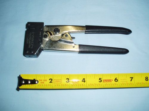 AMP Incorporated P/N 1-231652-0 Crimping Tool