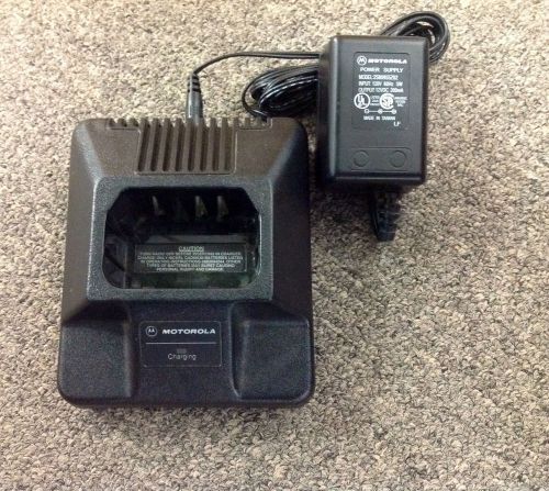 Motorola STANDARD Charger HTN9702A with Motorola Power Cord