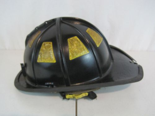 Cairns Firefighter Black Helmet Turnout Bunker Gear Model 1010 (H512)