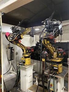 3 Fanuc Arcmate 100iBe Robotic Welding Cell Lincoln Powerwave 455 Welders &amp; Tabl