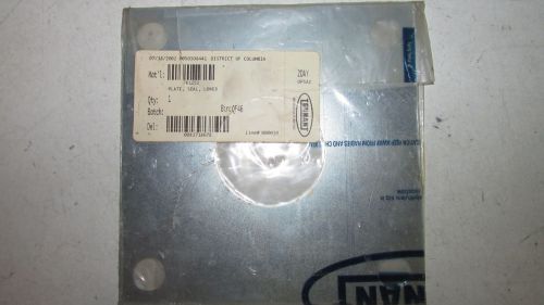 Tennant 761253 Lower Seal Plate              ***  NEW * OEM * FREE SHIPPING  ***