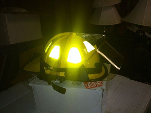 Cairns 1010 Fire Helmet