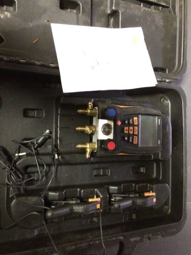 testo 550-2 digital refrigerant gauge set- includes temperature clamps and case