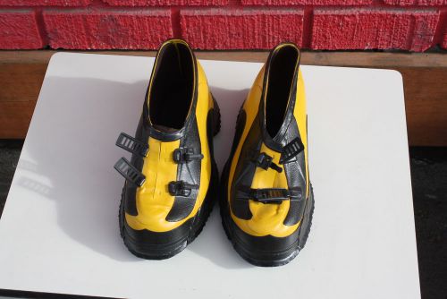 Servus Super Dielectric Double Buckle Safety Rubber Shoes Size 7 ANSI Z41