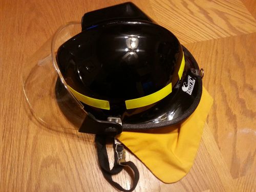 Pacific new zealand structural fire firemans helmet f3ct w/ neck guard for sale