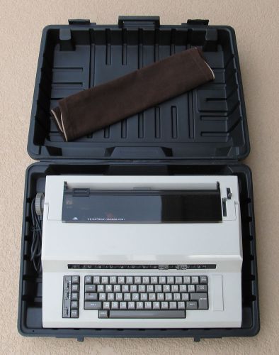 Sears TypeWriter - The Electronic Communicator I w/ Ribbons and Supplies