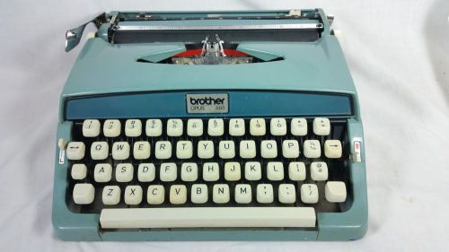 Brother Opus 885 portable Typewriter made in Nagoya Japan Seafoam Green/Turqoise