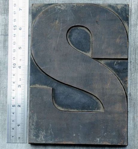 huge number &#034;2&#034; letterpress wood block rare wonderful patina alphabet printing