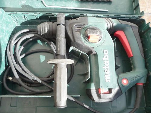 Metabo KHE3250 1-1/8-in SDS-plus Rotary Hammer  Excellent W/Over $100 in Bits!!!