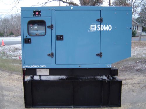 Diesel generator - 1 phase - 120-240 - 60hz or 50hz - 2005 - low hours - sdmo for sale
