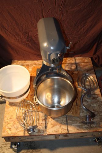 Hobart 20 qt a-200 mixer  with bowl and attachments 115 v for sale