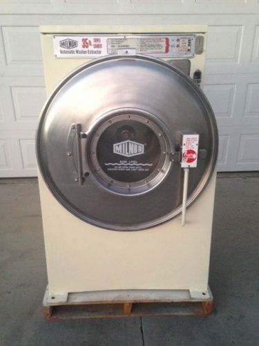 Milnor 35 LB. Single Phase Washing Machine