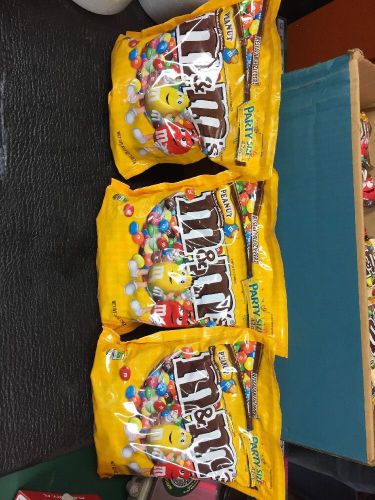M&amp;M&#039;s® Peanut Bulk Party Size Vending Candy or Vending 7 Pounds 14 Oz In Date