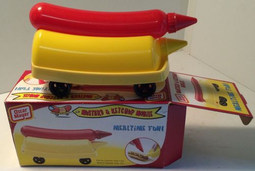 Oscar Meyer Mustard and Ketchup Mobile Meal Time Fun New In The Box