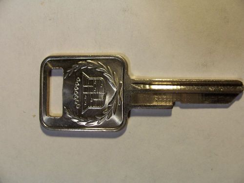1 gm cadillac logo crest nos  b50 c   briggs &amp; stratton   key blank   uncut for sale