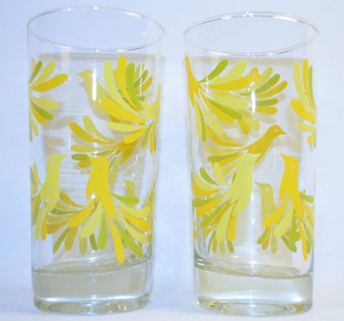 Set of 2 Vintage Kitsch Drinking Glasses Yellow Birds