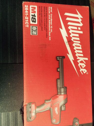 Milwaukee 2641-21CT M18 Cordless 10oz. Caulk and Adhesive Gun Kit
